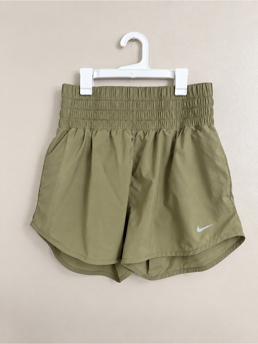 Nike Dri-FIT Women’s Running Shorts Size Small Olive Green